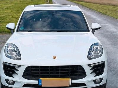 Porsche Macan S