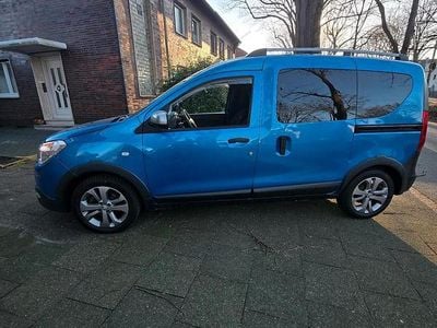 Gebraucht Dacia Dokker Stepway 116 PS (85 kW) 2015 Blau Van / Kleinbus