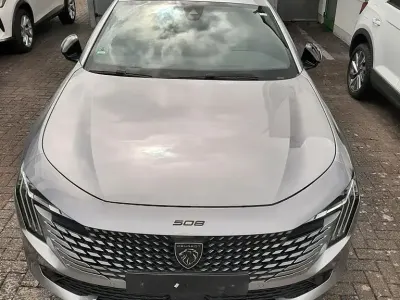 Gebraucht Peugeot 508 Allure 131 PS (96 kW) 2024 Grau Kombi
