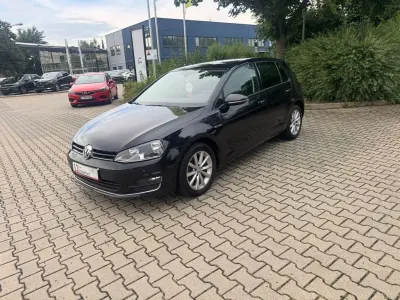 Gebraucht VW Golf VII LOUNGE 125 PS (91 kW) 2015 Schwarz Limousine