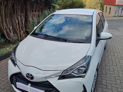 Gebraucht Toyota Yaris 111 PS (81 kW) 2019 Weiß Kleinwagen
