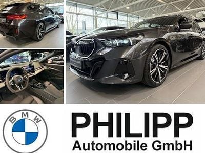 Neu BMW 530e Comfort Edition 299 PS (219 kW) 2026 Sophistograu brillanteffekt Kombi