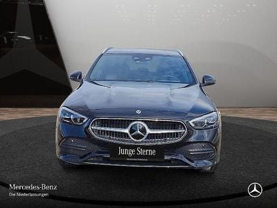 Schwarz Gebraucht 2024 Mercedes C200 Avantgarde Limousine | 37.990 € (Fairer Preis)