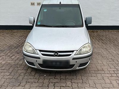 Gebraucht Opel Combo 101 PS (74 kW) 2009 Silber Van / Kleinbus