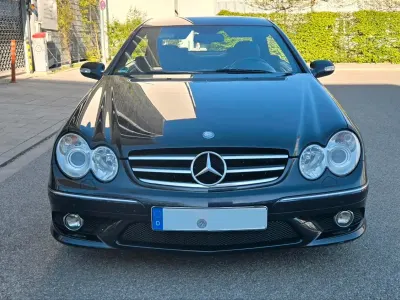 Gebraucht Mercedes CLK200 AMG line 184 PS (135 kW) 2009 Blau Coupé