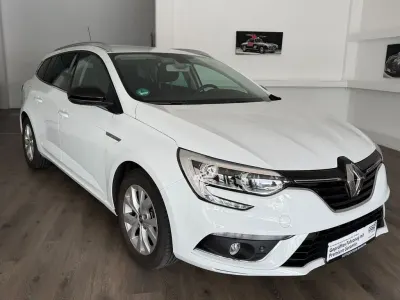 Gebraucht Renault Mégane IV LIMITED 140 PS (102 kW) 2018 Weiß Limousine