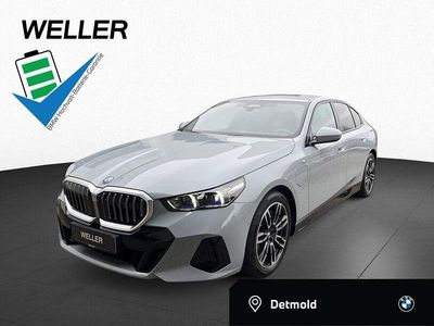 Gebraucht BMW 550e M Sport 489 PS (359 kW) 2025 Brooklyn grau (grau) Limousine
