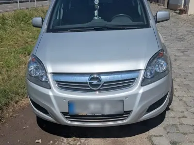 Gebraucht Opel Zafira 116 PS (85 kW) 2010 Silber Van / Kleinbus