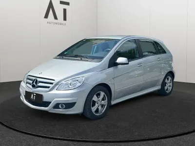 Gebraucht Mercedes B180 116 PS (85 kW) 2010 Silber Van / Kleinbus