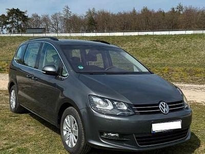 Second-hand VW Sharan Comfortline 140 CP (102 kW) 2011 Gri Monovolum