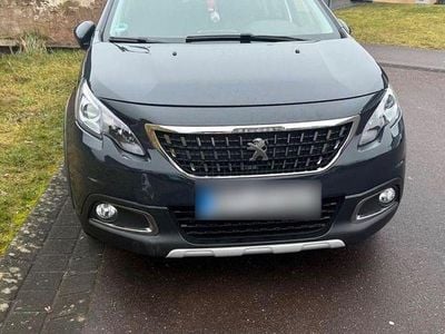 Gebraucht Peugeot 2008 Signature Sky 102 PS (75 kW) 2019 Blau SUV