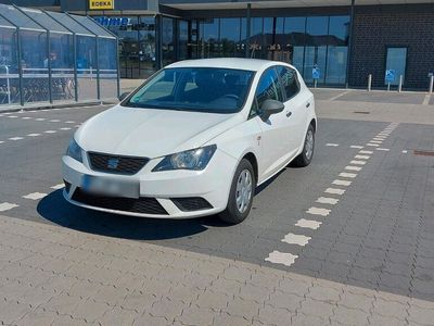 gebraucht Seat Ibiza 1.2, weiß, von 2014, 12 V 51 kW Salsa Reference