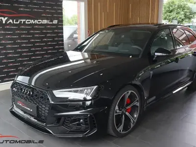 Gebraucht Audi RS4 Sport 450 PS (330 kW) 2019 Mythosschwarz metallic Kombi