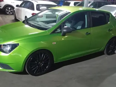 Gebraucht Seat Ibiza 79 PS (58 kW) 2013 Grün Kleinwagen