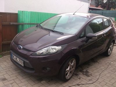 Gebraucht Ford Fiesta 122 PS (89 kW) 2009 Rot metallic Kleinwagen