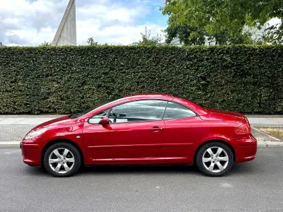 Gebraucht Peugeot 307 CC 140 PS (102 kW) 2007 Rot Cabrio