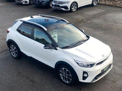 Clear white Gebraucht 2019 Kia Stonic Vision SUV | 13.490 € (Fairer Preis)