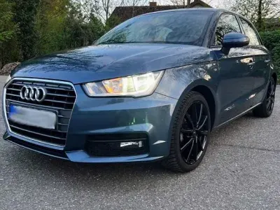 Gebraucht Audi A1 Sportback Design 95 PS (69 kW) 2016 Blau Kleinwagen