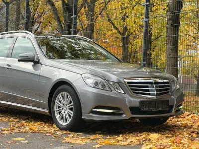 Gebraucht Mercedes E350 265 PS (194 kW) 2011 Grau Kombi