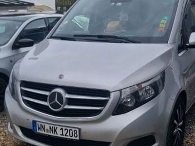 Mercedes V250