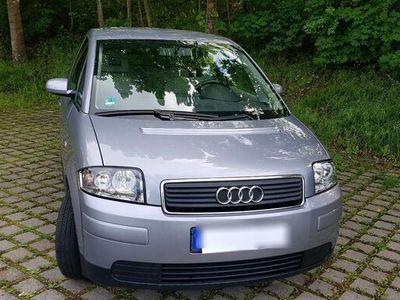 gebraucht Audi A2 1,2 TDI EZ 03/2005 3-Liter scheckheftgepflegt