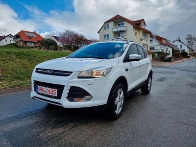 Gebraucht Ford Kuga Trend 150 PS (110 kW) 2015 Weiß SUV