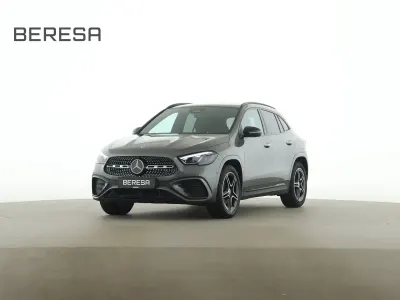 Usata Mercedes GLA200 AMG 163 CV (119 kW) 2026 Grigio SUV