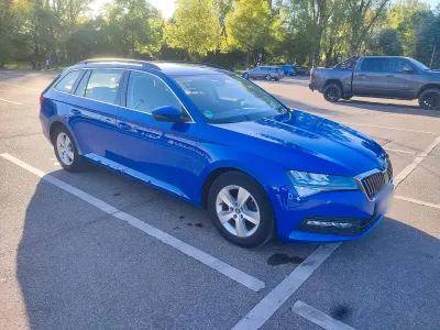 Gebraucht Skoda Superb 150 PS (110 kW) 2019 Blau Kombi