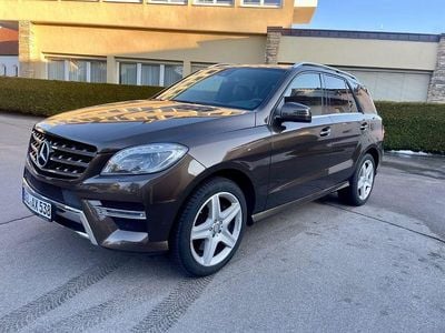 Gebraucht Mercedes ML400 333 PS (244 kW) 2015 Braun SUV