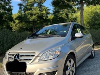 Mercedes B180