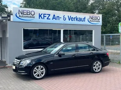 Gebraucht Mercedes C180 156 PS (114 kW) 2011 Schwarz Limousine