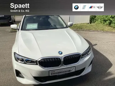 Gebraucht BMW 320 163 PS (119 kW) 2023 Weiß Kombi