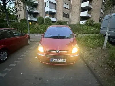 Gebraucht Citroën Xsara Picasso 101 PS (74 kW) 2006 Rot Van / Kleinbus