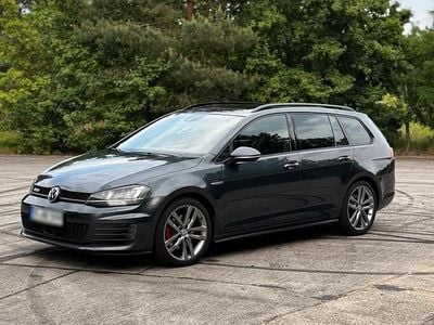 Second-hand VW Golf VII Sound 184 CP (135 kW) 2015 Gri Break