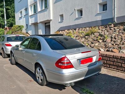 Mercedes E240