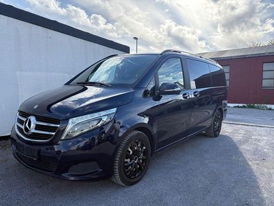 Usata Mercedes V220 Edition 163 CV (119 kW) 2014 Blu Monovolume