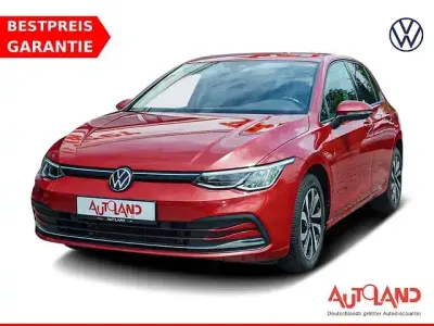 Gebraucht VW Golf VIII Active 110 PS (80 kW) 2022 Rot Limousine