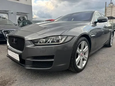 Używany Jaguar XE Portfolio 179 KM (131 kW) 2015 Szary Sedan/Limuzyna
