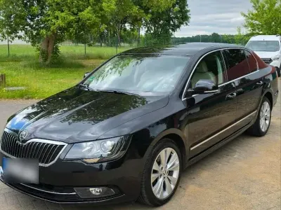 Gebraucht Skoda Superb 170 PS (125 kW) 2013 Schwarz Limousine