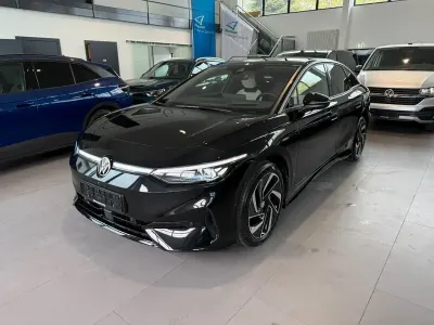 Gebraucht VW ID.7 Pro 210 kW (286 PS) 2023 Grenadillschwarz Kleinwagen