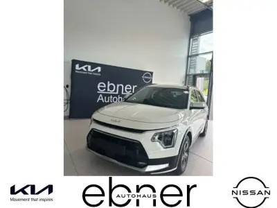 Gebraucht Kia Niro Spirit 105 PS (77 kW) 2024 (ud) schneeweiss SUV