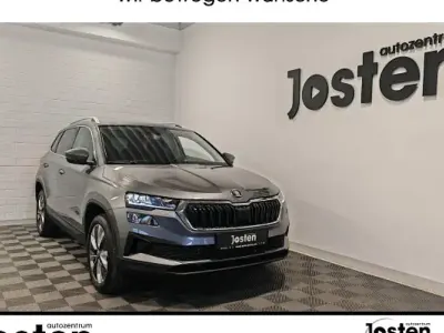 Begagnad Skoda Karoq Selection 150 HK (110 kW) 2024 Grå SUV