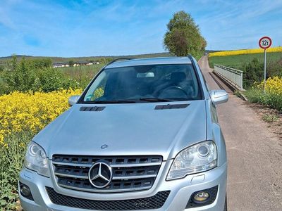 Usado Mercedes ML320 224 HP (164 kW) 2009 Cinzento SUV
