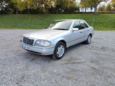 Gebraucht Mercedes C220 Elegance 150 PS (110 kW) 1994 Silber Limousine