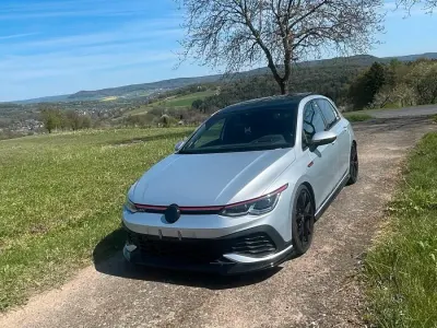 Gebraucht VW Golf VIII GTI Clubsport 300 PS (220 kW) 2021 Silber Limousine