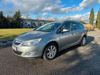 Gebraucht Opel Astra 179 PS (131 kW) 2012 Silber Kombi