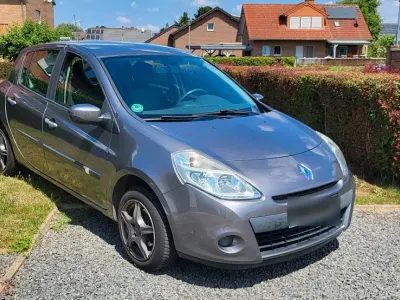 Gebraucht Renault Clio 75 PS (55 kW) 2010 Grau Kleinwagen