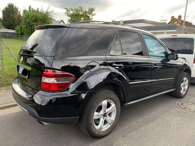 Gebraucht Mercedes ML280 190 PS (139 kW) 2008 Schwarz SUV