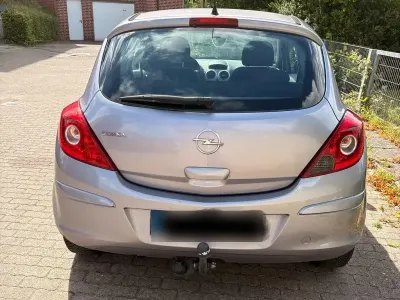 Gebraucht Opel Corsa 63 PS (46 kW) 2007 Violet Kleinwagen