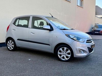 Gebraucht Hyundai i10 Style 86 PS (63 kW) 2012 Silber Kleinwagen